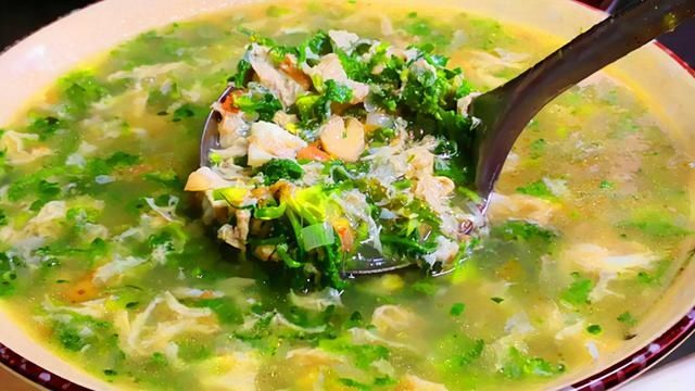 初冬，碰到此菜别手软，多买些煮好放冰箱，冬天做汤包饺子都特香