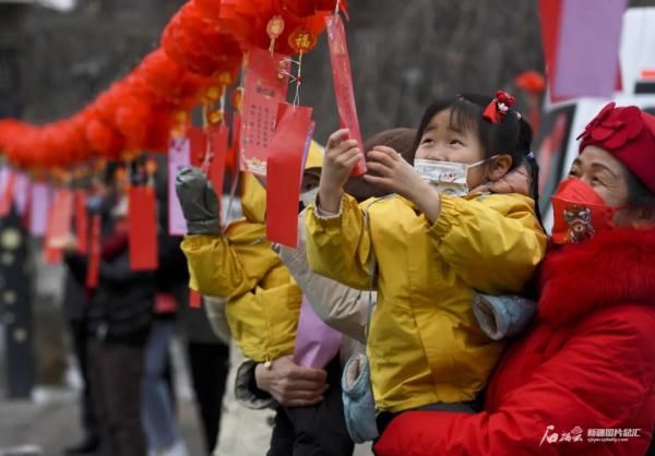 水磨沟公园$品元宵、看社火、赏花灯……新疆各地多彩活动闹元宵