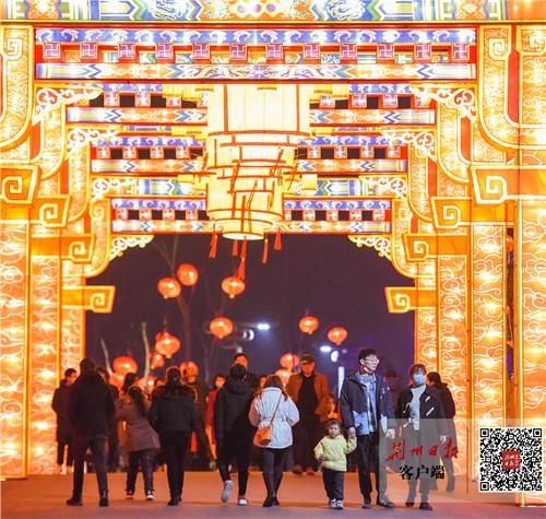 中年|荆州园博园：新春灯会吸引市民“打卡”