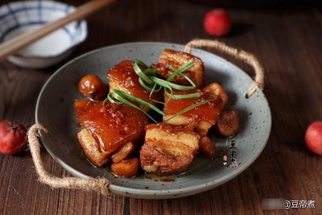 猪肉降价，现在吃贴秋膘正是时候，分享您5道猪肉美味做法