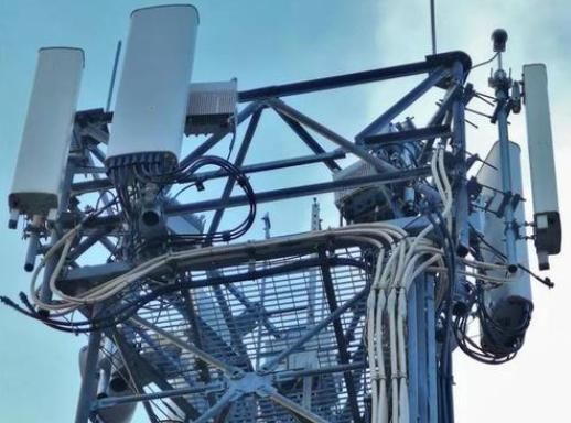 爱立信|英国拆除华为设备,新替代者已确定,外媒:900亿损失值得吗?