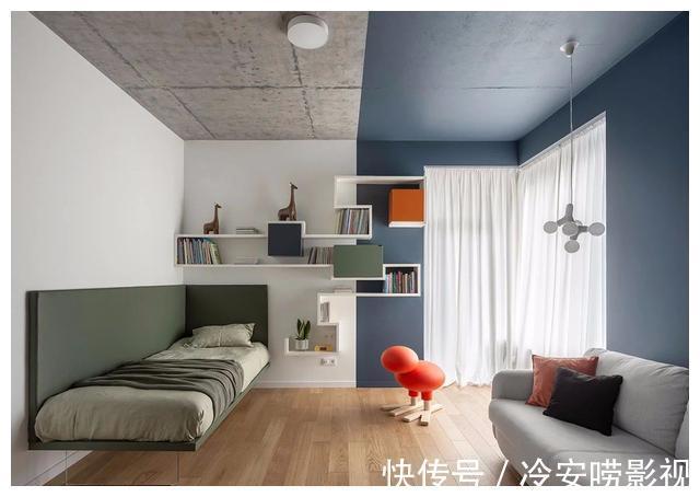 灰衣柜|250㎡,一家五口的梦幻游乐园,极简与色彩的完美碰撞!