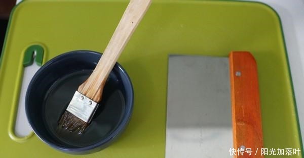 爱吃肠粉不用买,学会配方,在家也能做,爽滑细嫩比买的好吃