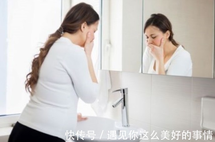 胎动|孕期睡觉,孕妈们出现这3种症状,或许是胎儿不舒服,别大意