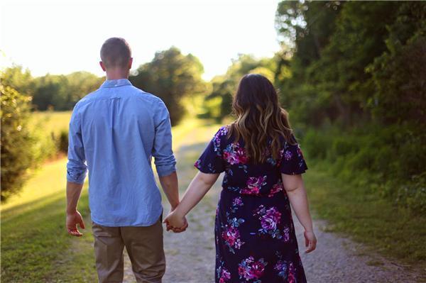 赚钱|我那个长年“啃老”的弟弟,终于在父母去世之后,吃尽了苦头