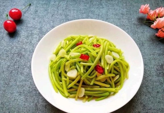 清炒|老俩口的简单晚餐，清炒一下，在朋友圈就火了，网友：吃法太好了