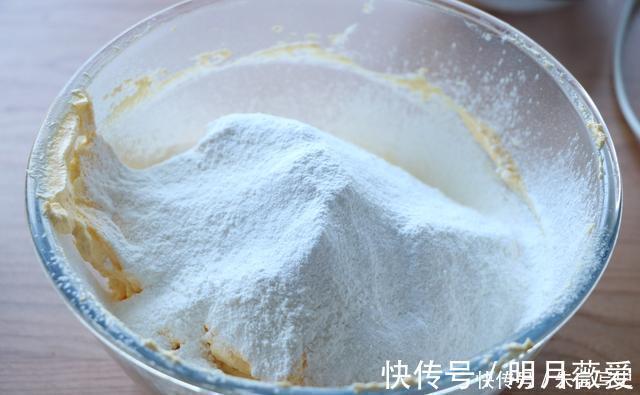 苹果蛋糕|宁愿长胖也要吃的蛋糕,太香了!做法简单,新手也不会失败