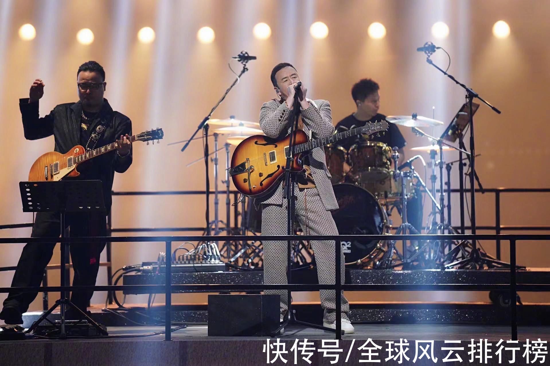 《闪光的乐队》不闪光,也没乐队,真的没必要为了做综艺硬融