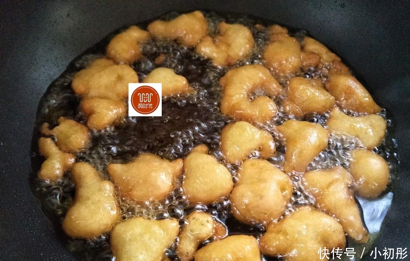 早餐懒到家做法,比丸子简单,比油条好吃,5分钟出锅,十天不坏