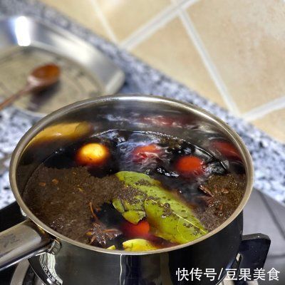 不重样早餐组合｜酸汤肥牛面+茶叶蛋+百香果柠檬水