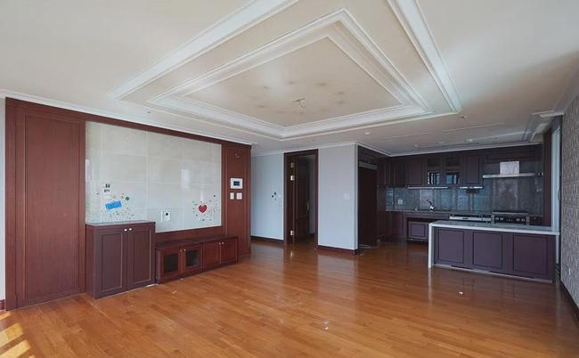 儿子|为儿子结婚,老两口重装114㎡,在配色上下功夫,前后像换了套房