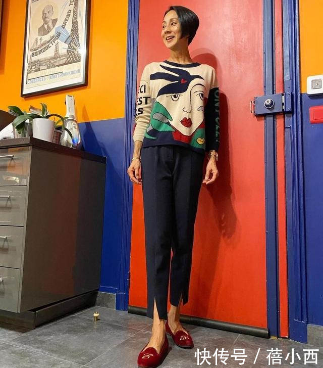 高跟鞋|女人到了50岁更要打扮,不会穿搭的看过来,学日本阿姨优雅的示范