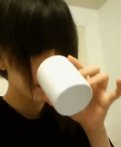 |搞笑GIF:这哥们的气质,我一辈子都不想学来