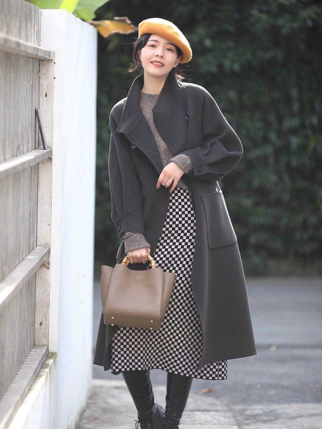 暗黑系|降温了,不会穿没关系,时髦精们示范给你看,照着穿也好看!