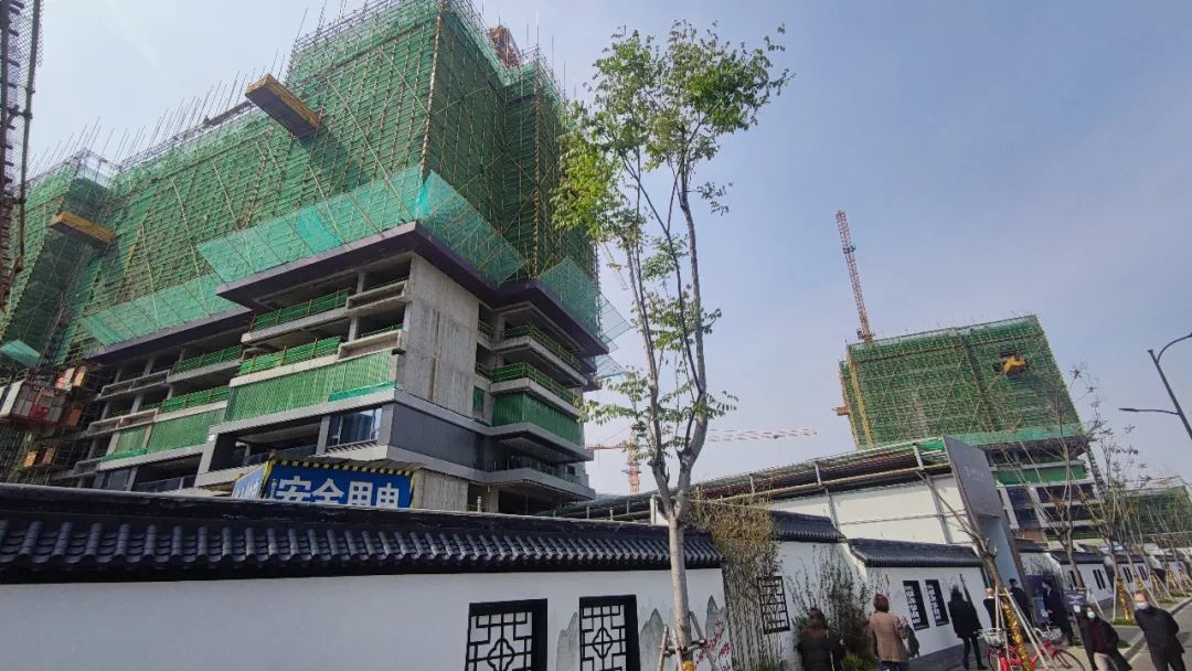 K11|IFC、K11、海潮望月城三大“顶豪”或将接踵而至,他们选择摇哪个