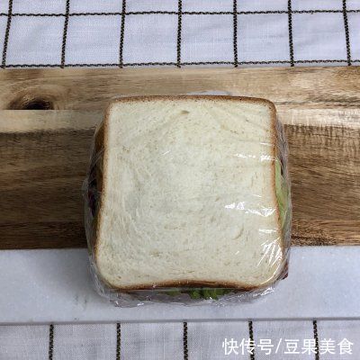 沙拉|这道沙拉三明治，分分钟光盘