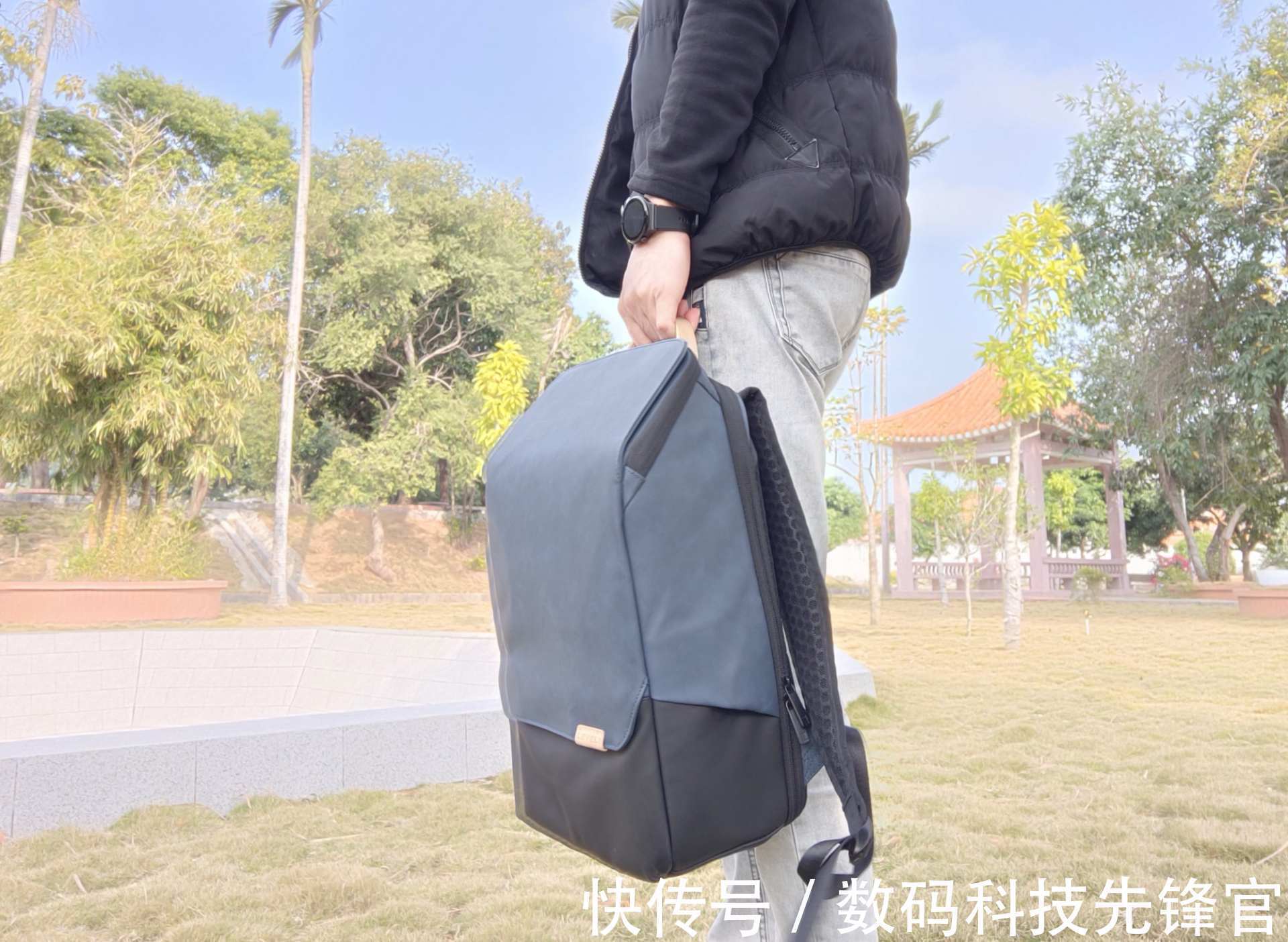 简约时尚 简约时尚,收纳包容乃大,用过最好用的双肩包