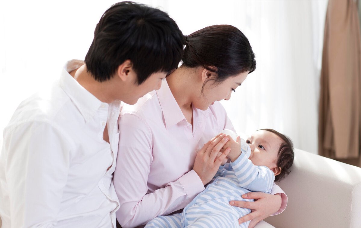 脾胃|宝宝睡眠的四种异常，暗示辅食添加过度，当心身高、脾胃有问题