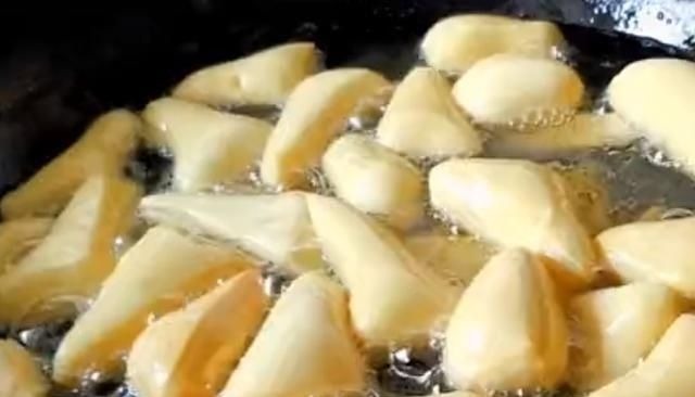 1碗面粉,2个鸡蛋,不蒸不煮,5分钟做一个大锅,比面包香