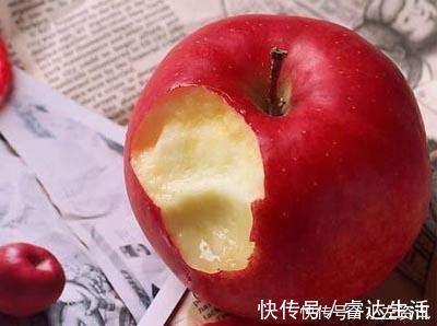 毒苹果|怎样吃苹果最养生?营养师:很多人第一口就吃错了,难怪营养没了