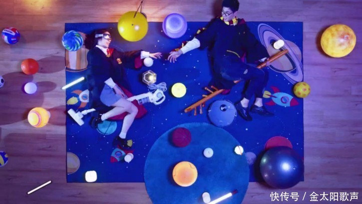 段红 《极速焕新家》定档6月2日用7-14天快速改造,为你焕新一个家