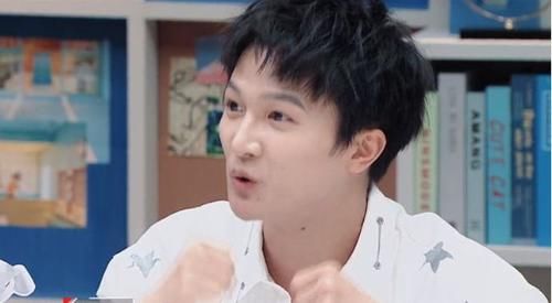 《创4》播出后，周深表示经常被邓超宁静的微信吵醒，原因超好笑