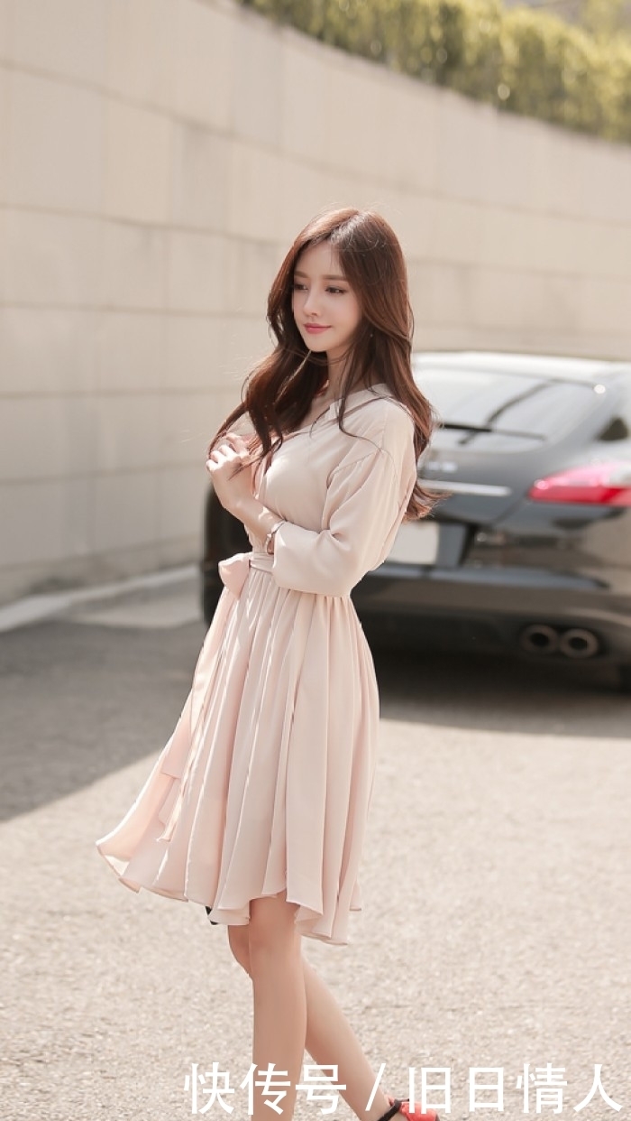 孙允珠充满可爱时尚穿搭