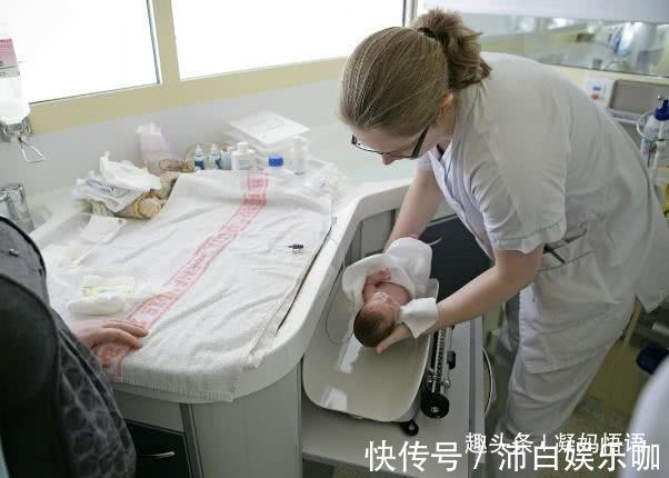 孩子|正常婴儿一个月长几斤正常?若符合这个标准,宝妈就可放心了