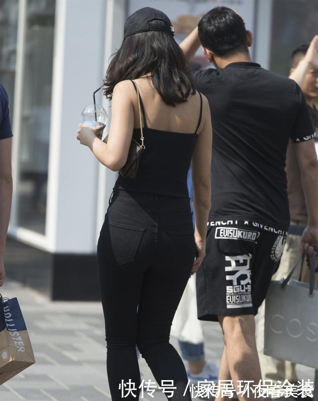 无痕 “无痕”打底裤的辣妈，贴身又显瘦，时尚与气质兼顾