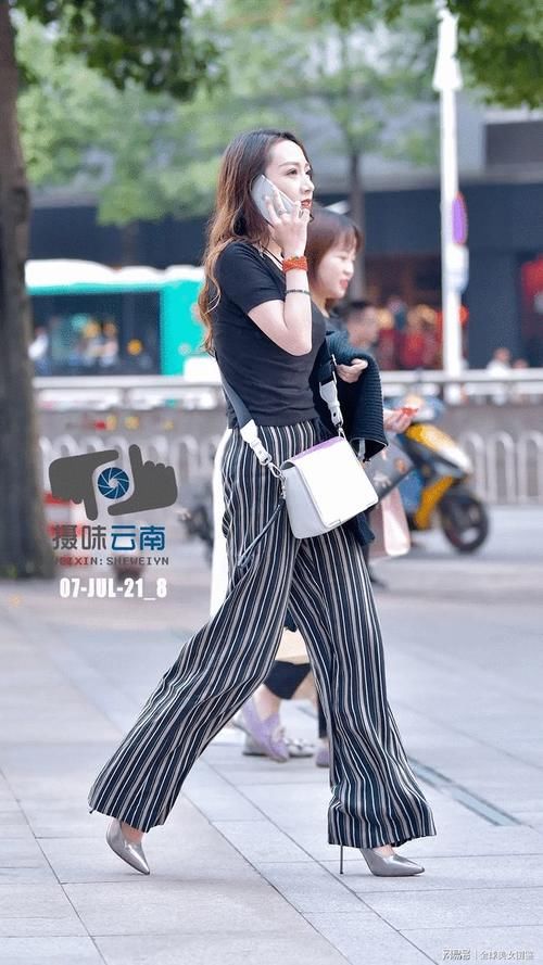 穿搭|阔腿裤宽松个性还很舒服，阔腿裤搭配高跟鞋，气场十足！