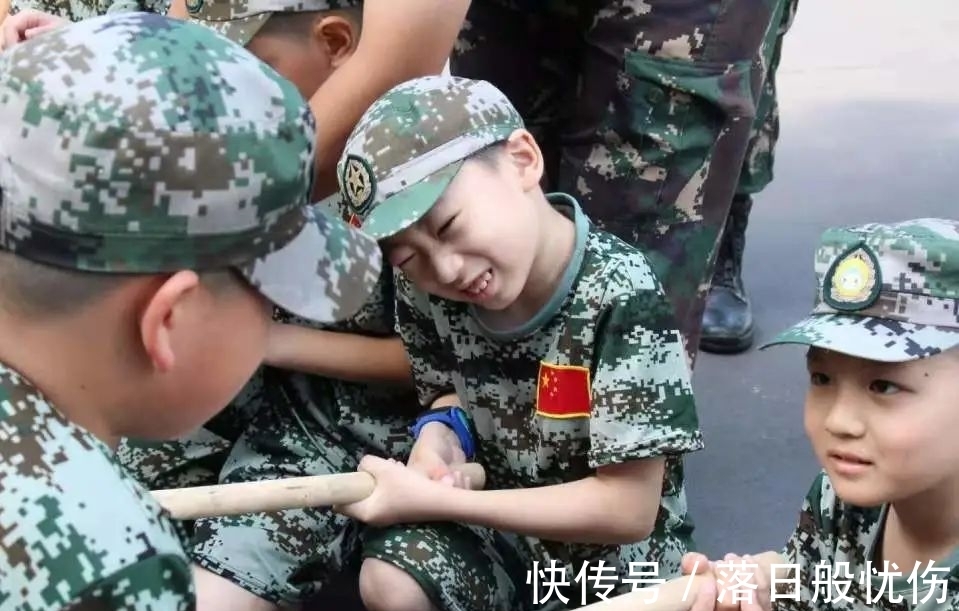 频道|汗水与泪水的洗礼、耐力与毅力的考验：小小特种兵正式诞生！