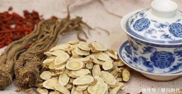 黄芪|补脾补气补血第一要药，泡水喝随证搭配效果更好