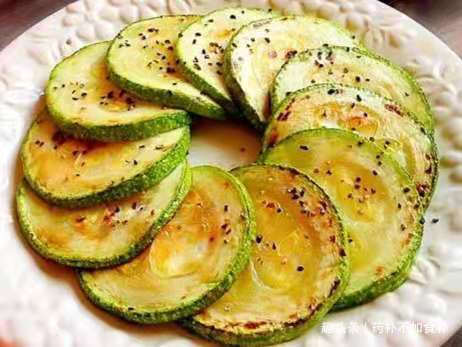 维生素C|冬天要吃以下食物,才2元1斤,维生素C是苹果的10倍,美白又瘦身