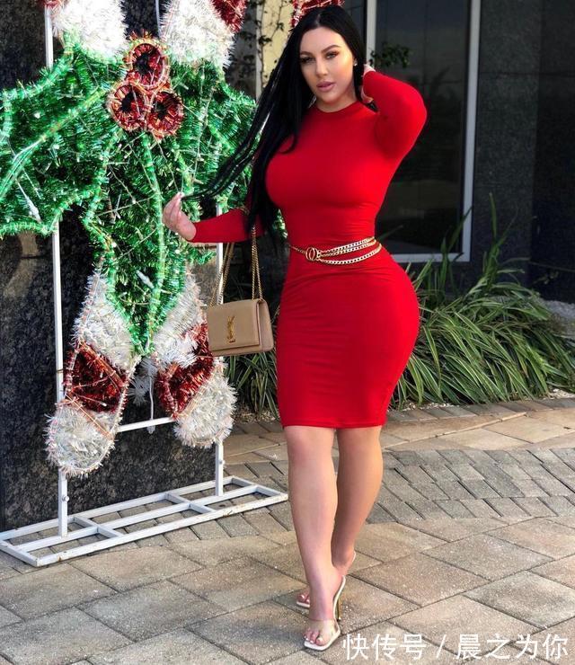 右腿|波兰迷人模特，完美曲线，热衷高强度健身，肌肉让你更加性感