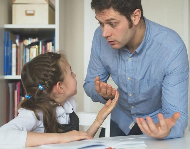 孩子|那个不听话的孩子,其实心里很苦,知道真相后,你还会吼孩子吗?