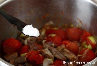 膻味|炖羊肉汤,大厨教你“3不加”,汤浓味鲜,肉质软烂,好吃无膻味