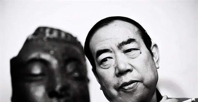 传统文化!贾平凹被父亲点醒后,下决心给父亲买好酒喝,结果临终未曾喝到