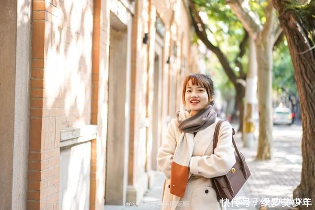 气质|今冬别穿一身黑了!小个子这样穿才气质高级