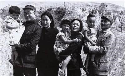 墨迹#战神刘伯承书法手迹太惊艳,笔墨瘦朗粗短,网友赞深得赵孟风范