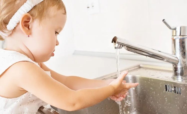 含量|给宝宝冲调米粉，用水还是用奶？用什么水更合适？听听专家怎么说