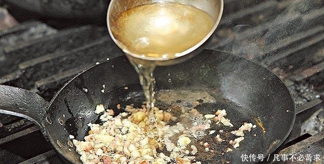 炒鸡蛋|洋葱别再炒鸡蛋了,只要这么做,既美味还能养生抗癌