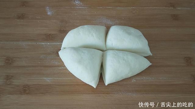 食材|葱花饼这样做太香了,多加1种食材,外酥里软,凉了也不硬,解馋