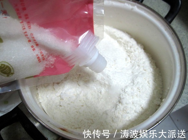发酵|发面,最忌面粉直接加酵母!牢记4点,发酵又快又好,轻松发满盆