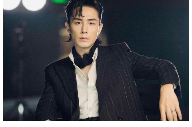 成團(tuán)被質(zhì)疑的張云龍，笑談娛樂圈“紅”，原來他才是“人間清醒”