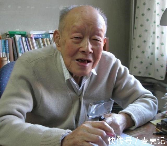 中国@中国文字多而杂,他首创现代汉字学,并被誉为“汉语拼音之父”