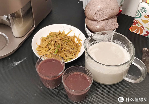 红豆黑米枣浆|1999元的破壁机有多好用？不用手洗、鱼都能做成“豆浆”