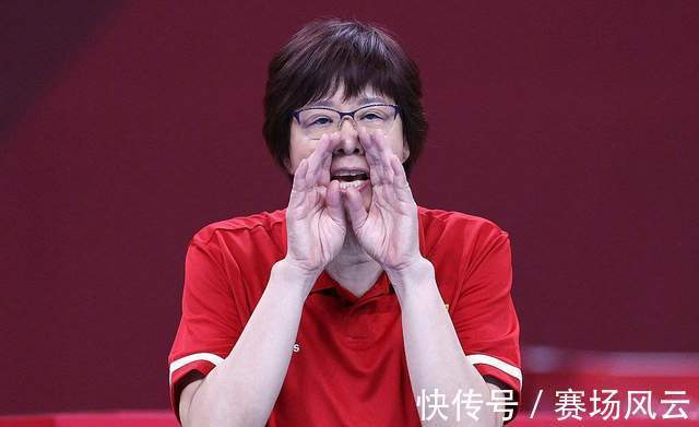 巴西女排|排坛3大名帅新动向!吉马良斯或改变退休计划,郎平不与排协续约