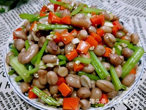 芹菜还炒着吃这才是芹菜最好吃的做法,营养美味,你不一定吃过