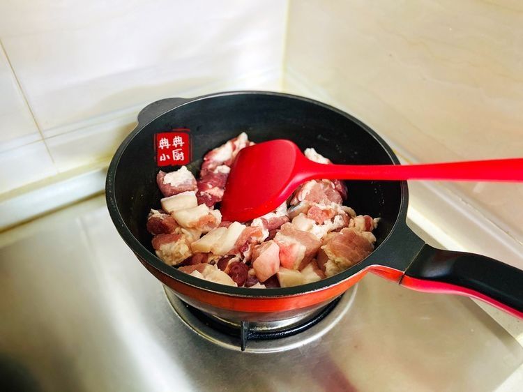 天一冷喜欢简单地来一个大锅乱炖,简单易做,好吃又下饭