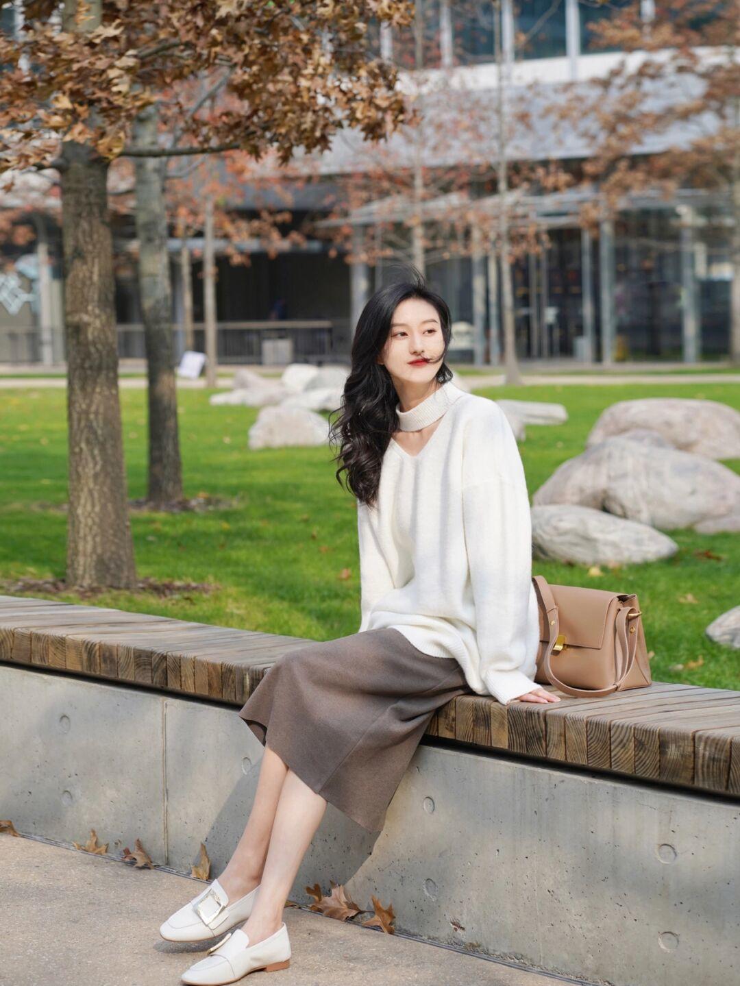 质地 衣服好看不全看身材,选款很重要,这些“毛衣”looks分享给你